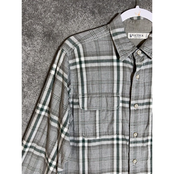 Nautica‎ Heritage Plaid Flannel Button Up Shirt Mens Size Small Chest Pockets - Picture 7 of 10